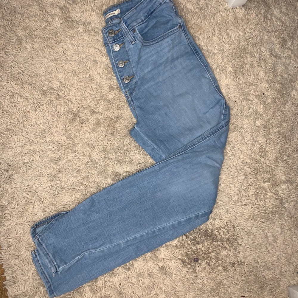 LEVI’s HIGH RISE SKINNY ANKLE JEANS